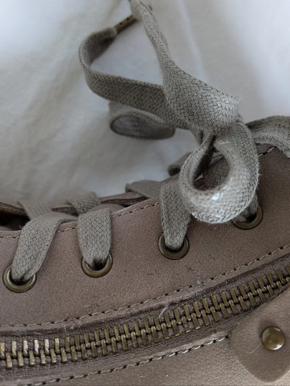 Aetrex Dylan Arch Support Sneaker Zip Sides Lace Up Fur Trim EUC